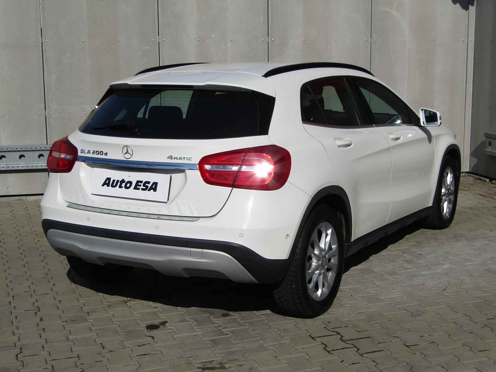 Mercedes-Benz GLA 2.2CDi  200d 4Mat