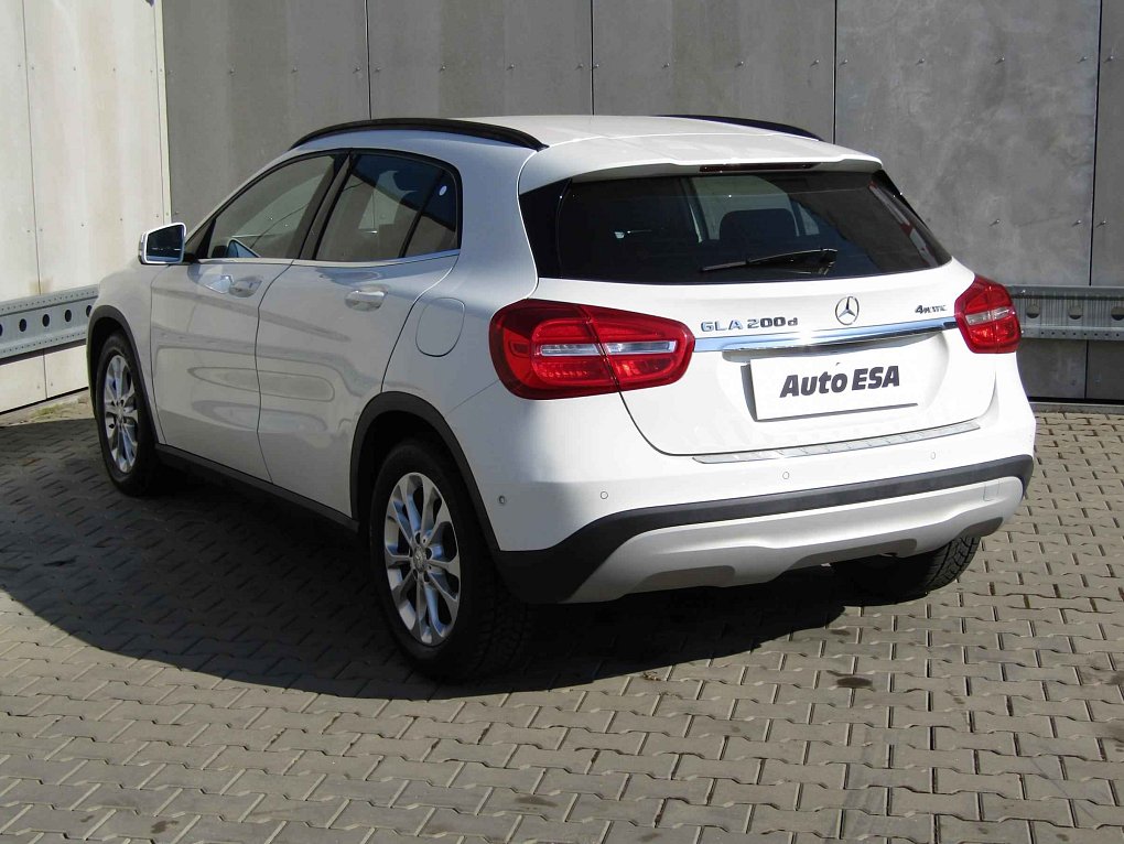 Mercedes-Benz GLA 2.2CDi  200d 4Mat