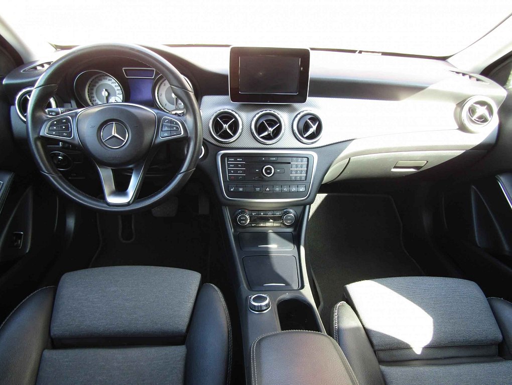 Mercedes-Benz GLA 2.2CDi  200d 4Mat