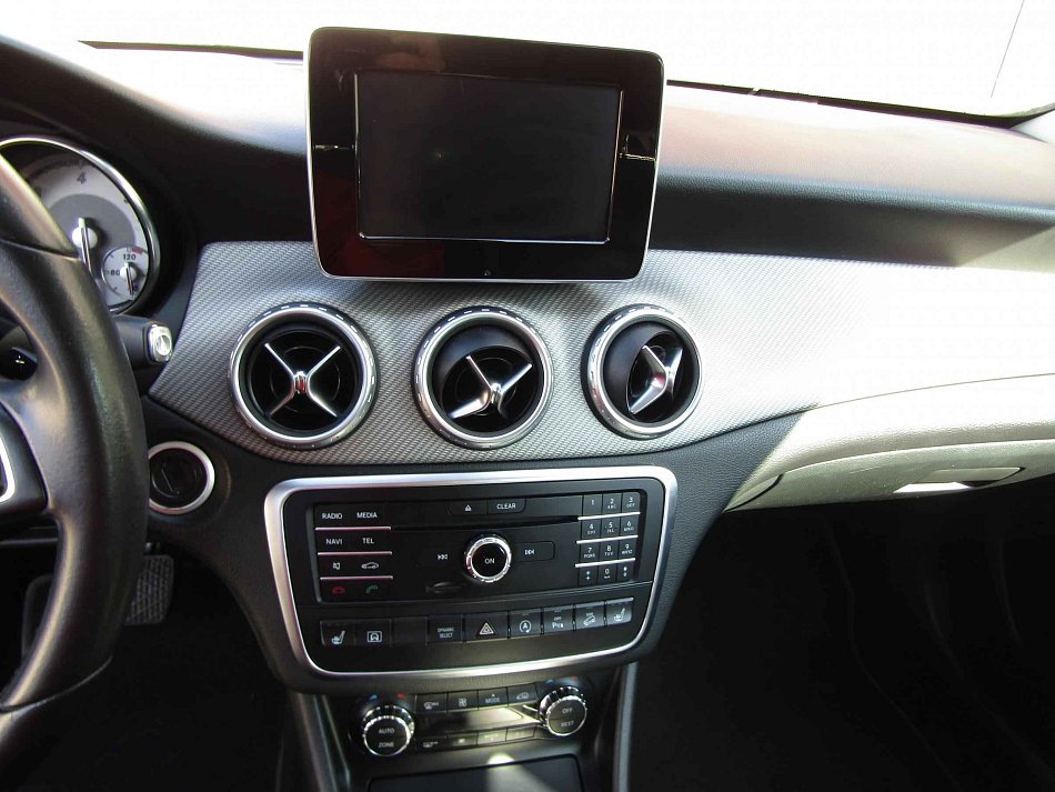 Mercedes-Benz GLA 2.2CDi  200d 4Mat