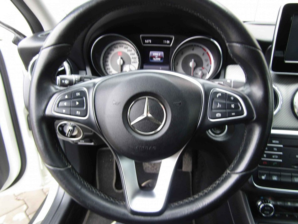 Mercedes-Benz GLA 2.2CDi  200d 4Mat