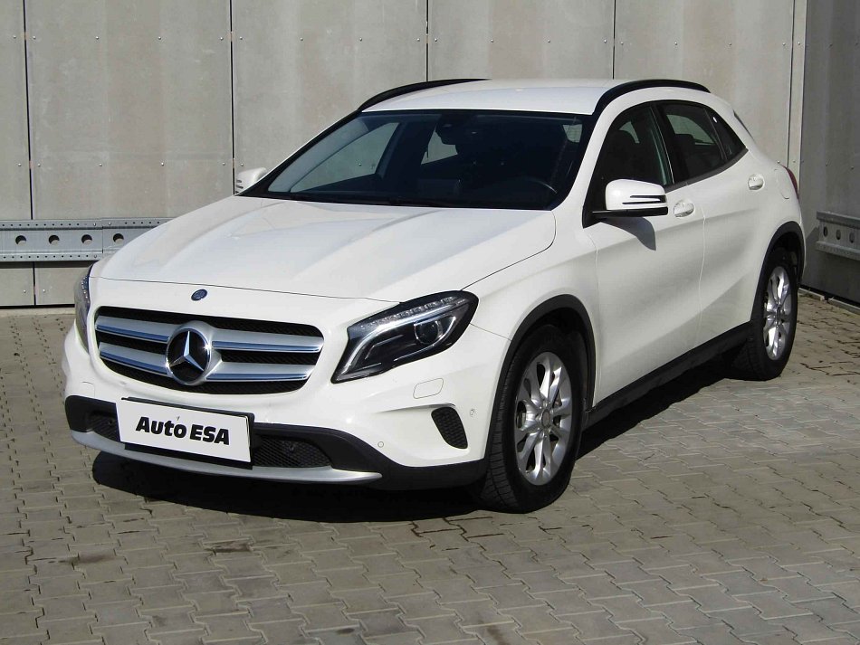 Mercedes-Benz GLA 2.2CDi  200d 4Mat