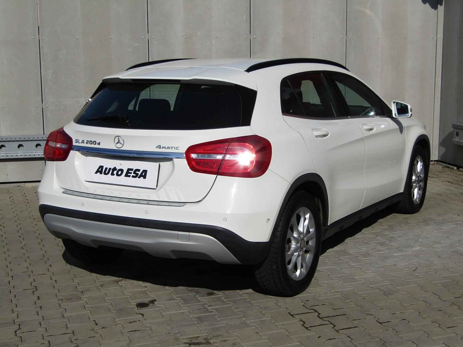 Mercedes-Benz GLA 2.2CDi  200d 4Mat