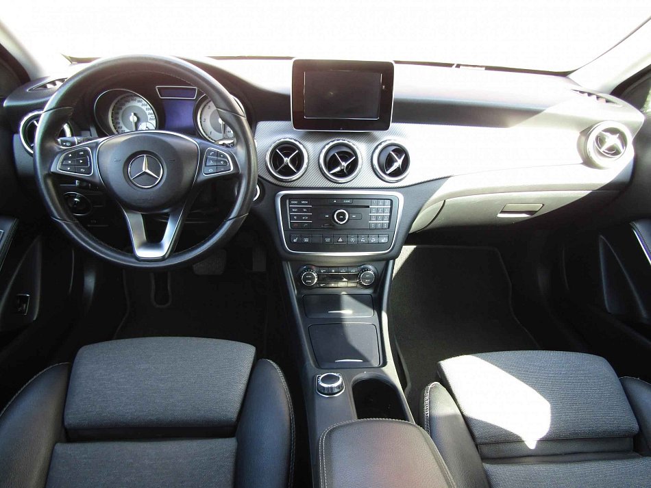 Mercedes-Benz GLA 2.2CDi  200d 4Mat