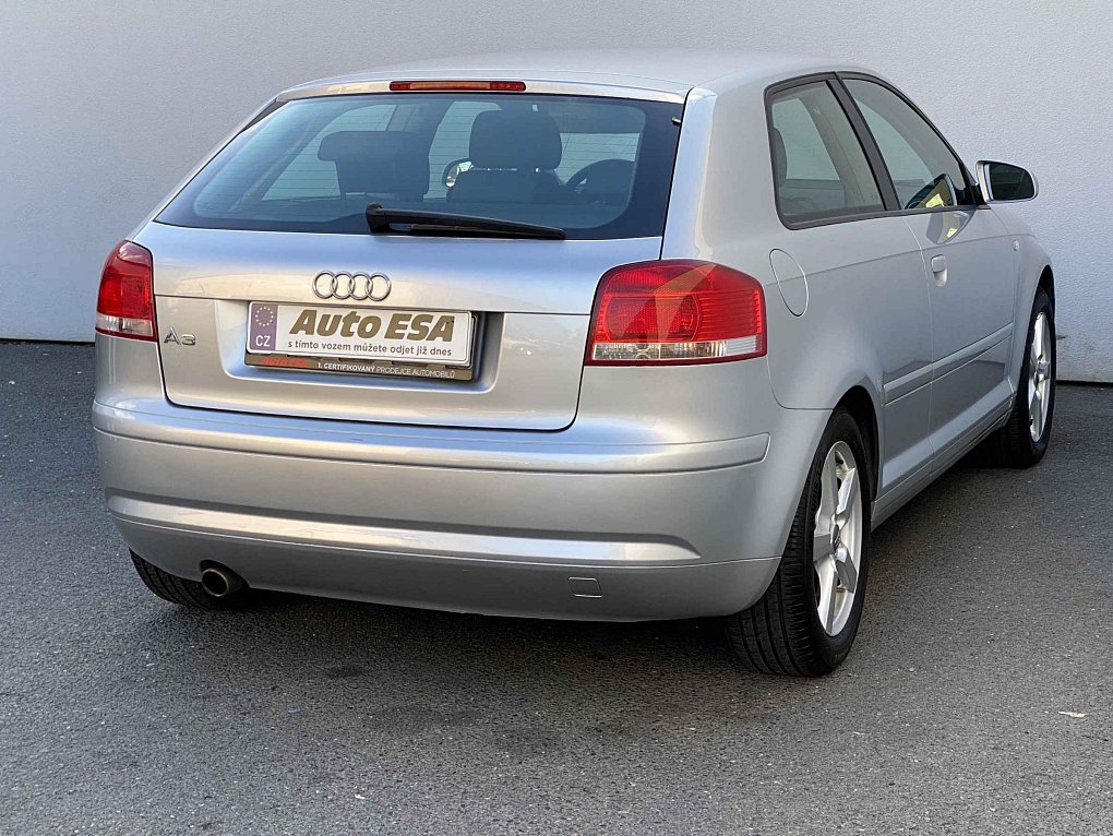 Audi A3 1.6 i 