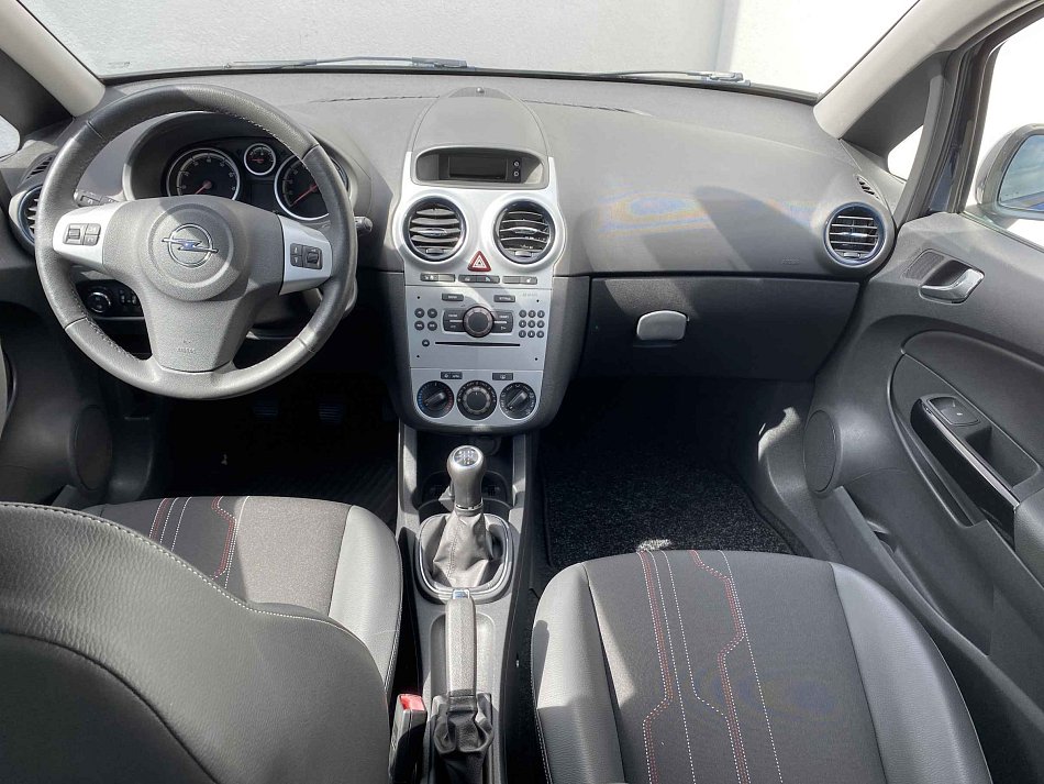 Opel Corsa 1.2 16V Edition 150