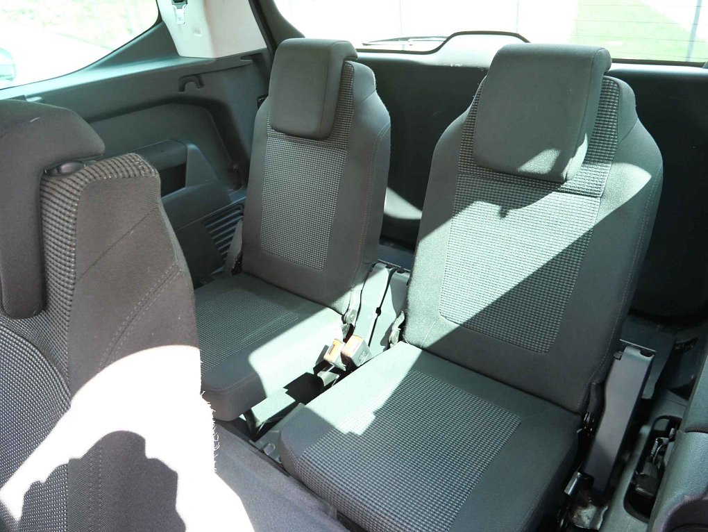 Peugeot 5008 2.0 HDi  7míst