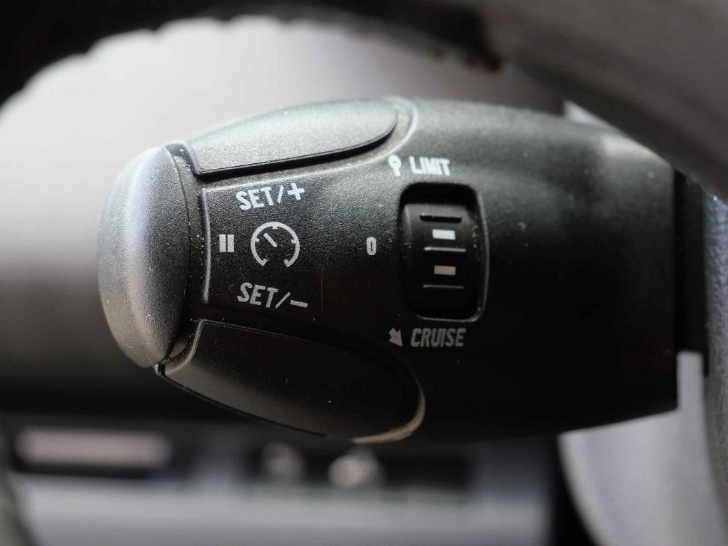 Peugeot 5008 2.0 HDi  7míst