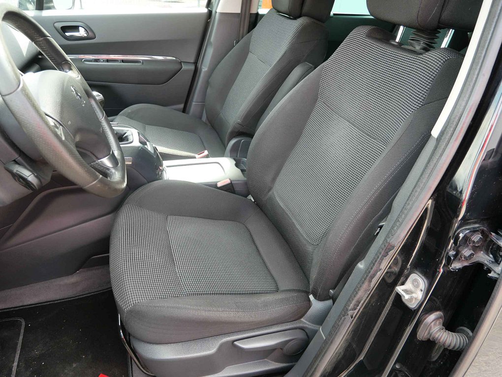 Peugeot 5008 2.0 HDi  7míst