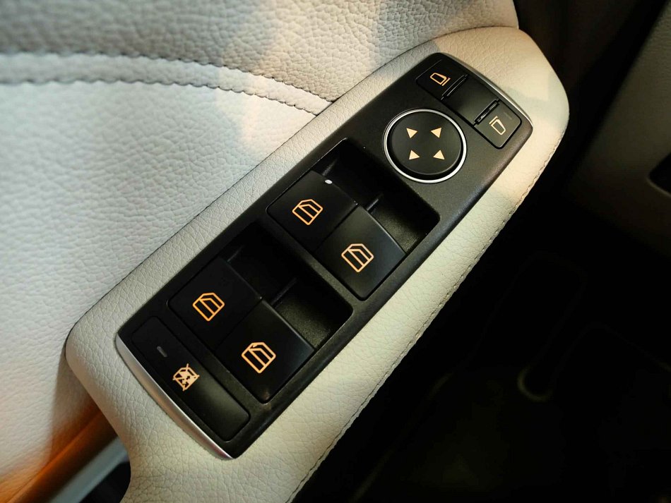 Mercedes-Benz Třída B 2.2 CDi  4Matic B200