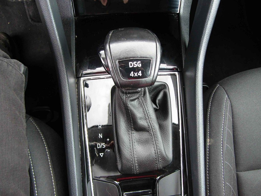 Škoda Karoq 1.5 TSi Soleil 4x4