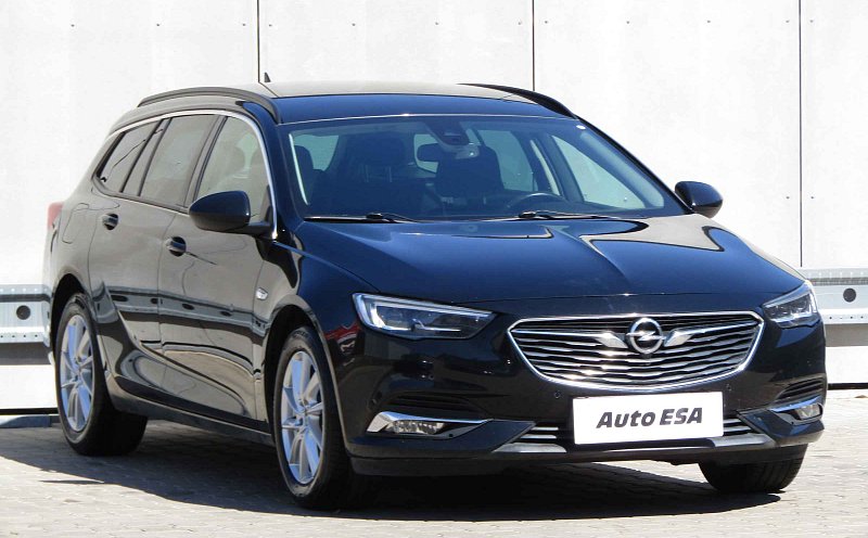 Opel Insignia 1.6 CDTi 