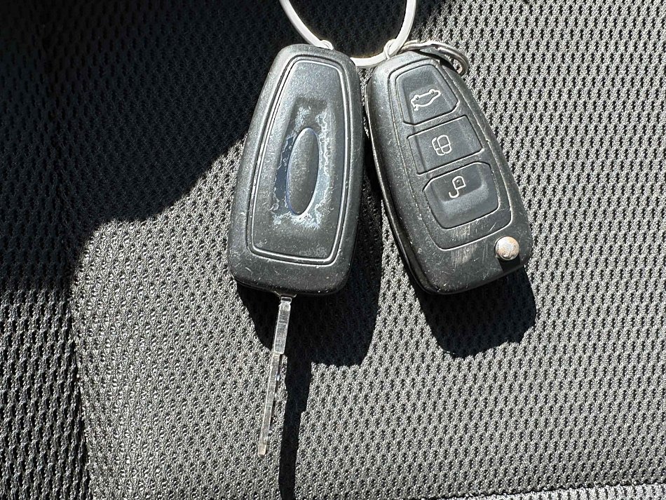 Ford Focus 1.6i 