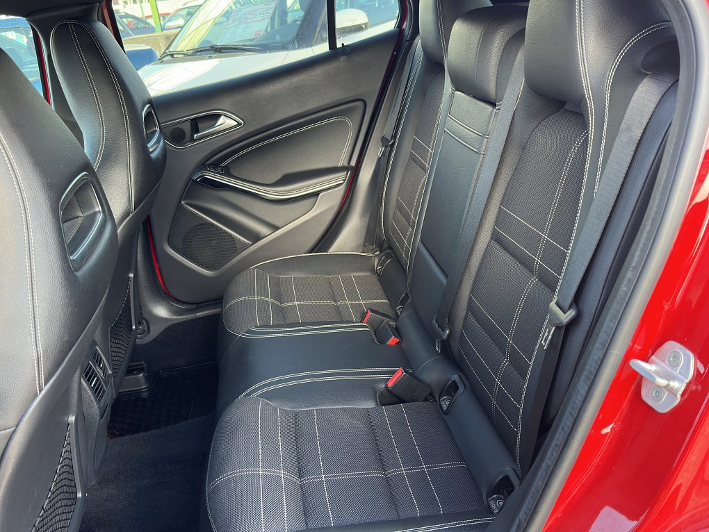 Mercedes-Benz GLA 2.2CDi  200 4Matic