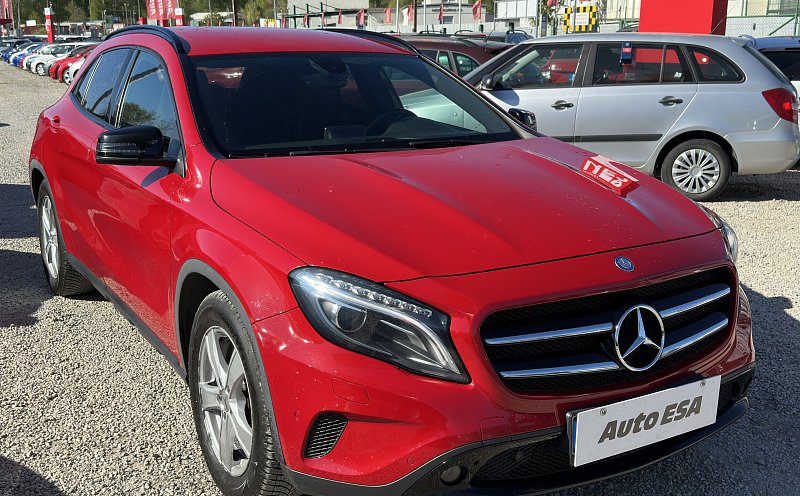 Mercedes-Benz GLA 2.2CDi  200 4Matic