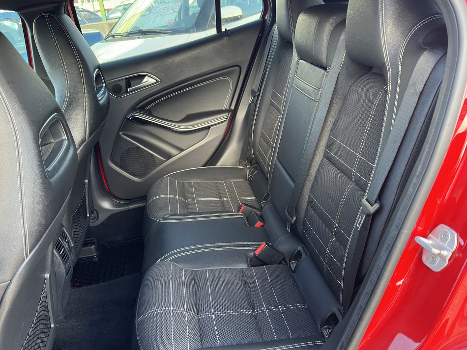 Mercedes-Benz GLA 2.2CDi  200 4Matic