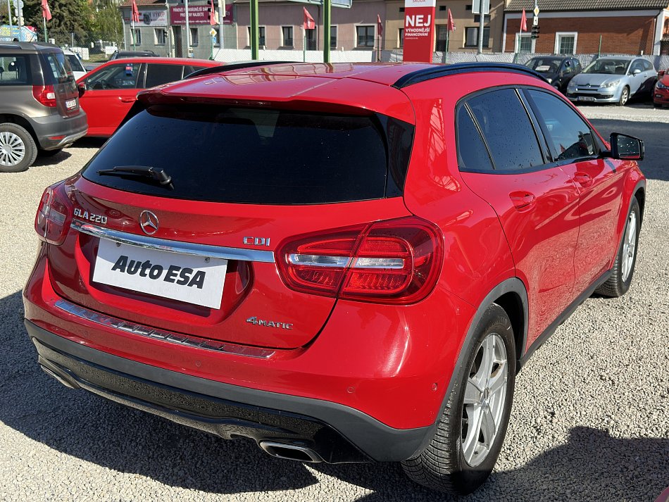 Mercedes-Benz GLA 2.2CDi  200 4Matic