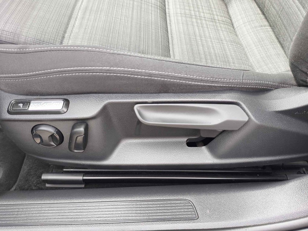 Volkswagen Passat 2.0 TDi Business