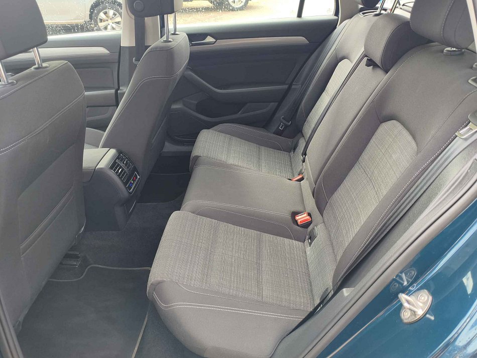Volkswagen Passat 2.0 TDi Business