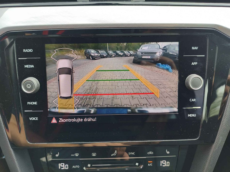 Volkswagen Passat 2.0 TDi Business