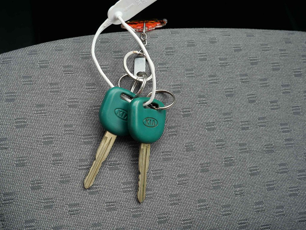 Kia Rio 1.3i 