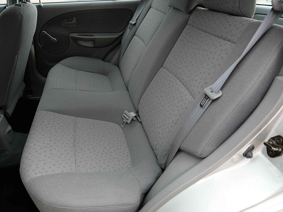 Kia Rio 1.3i 