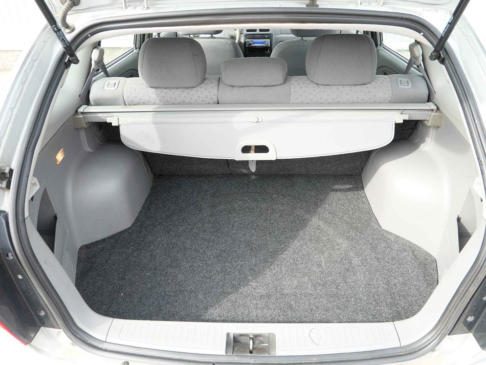 Kia Rio 1.3i 