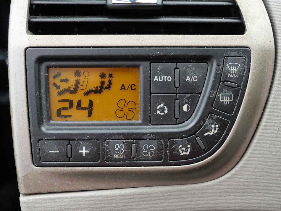 Citroën C4 Picasso 1.8i 