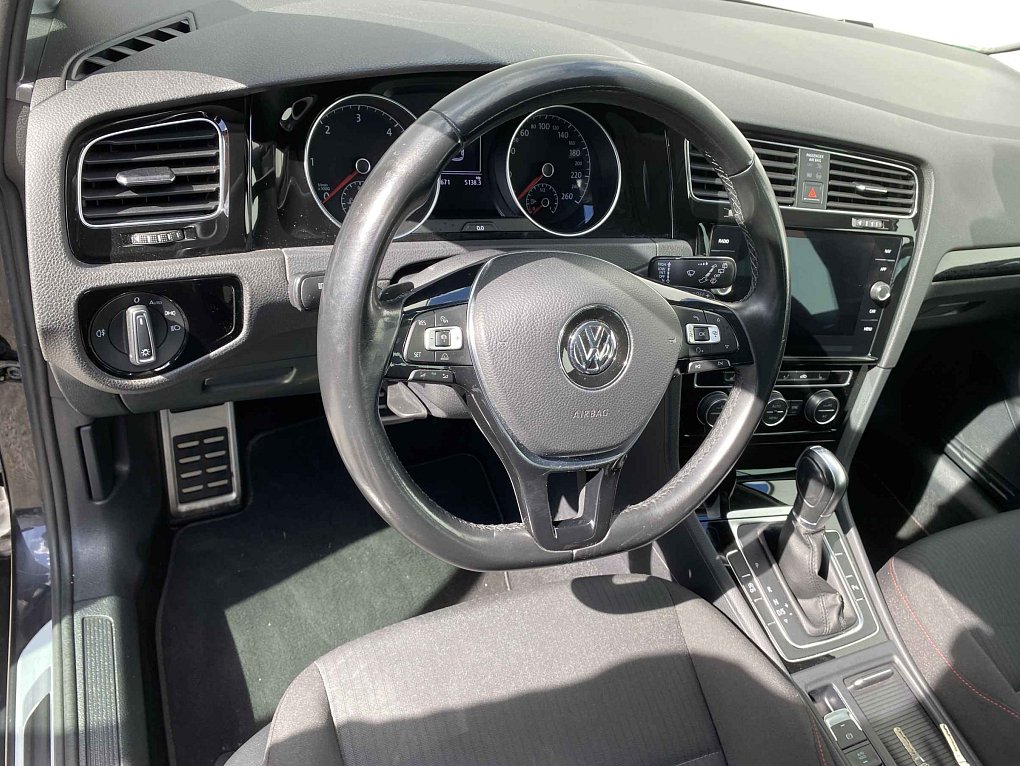 Volkswagen Golf 2.0 TDi Sound