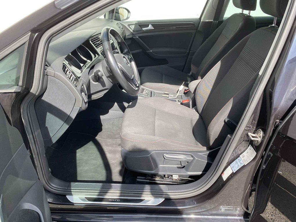 Volkswagen Golf 2.0 TDi Sound