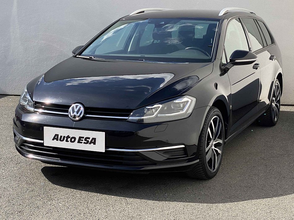 Volkswagen Golf 2.0 TDi Sound