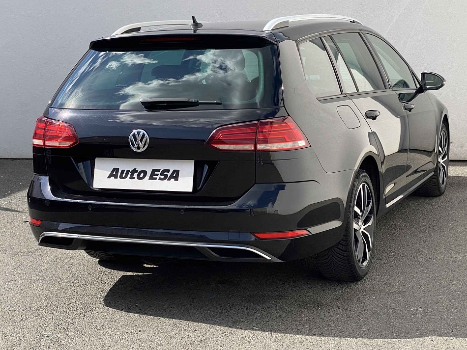 Volkswagen Golf 2.0 TDi Sound