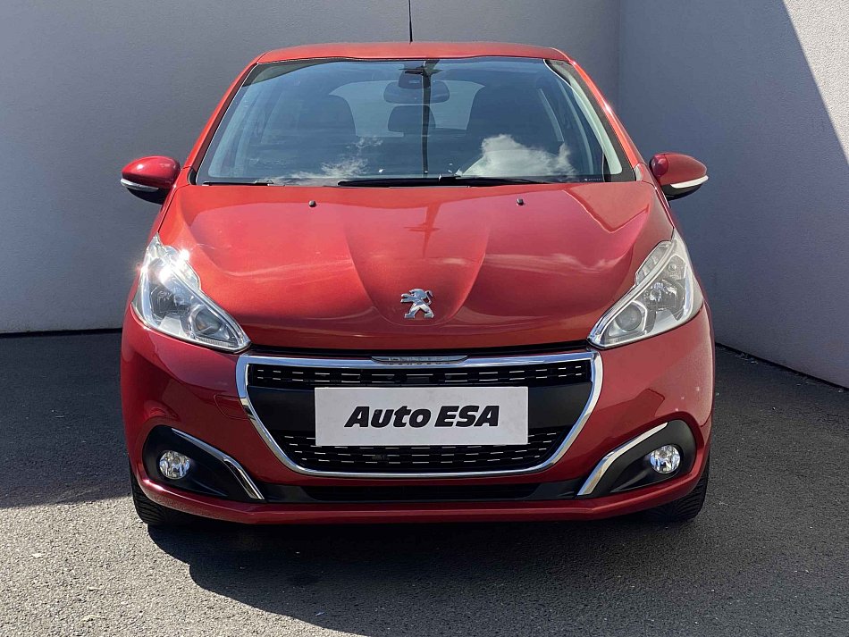 Peugeot 208 1.2PT Signature