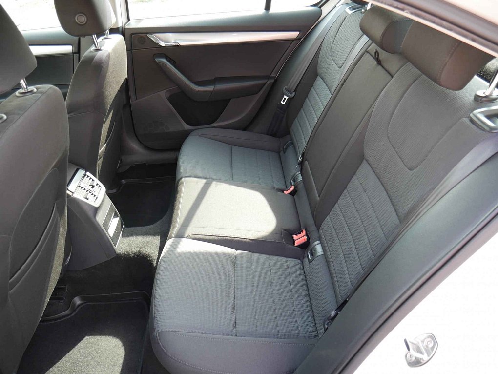 Škoda Octavia III 1.6 TDi Elegance