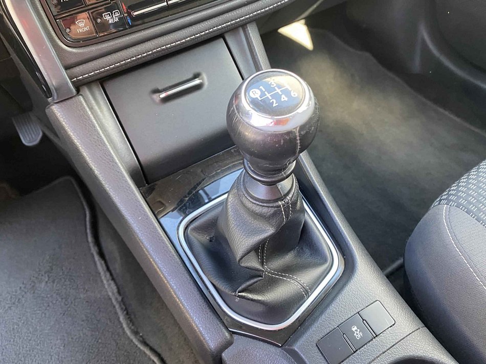 Toyota Corolla 1.6i 