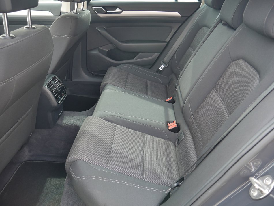 Volkswagen Passat 2.0TDi 