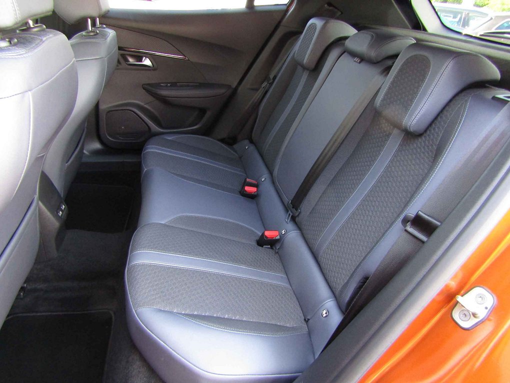 Peugeot 2008 1.2 PT Allure
