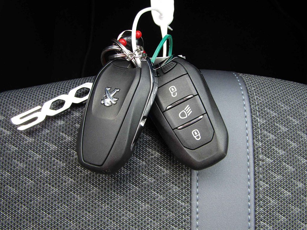 Peugeot 2008 1.2 PT Allure