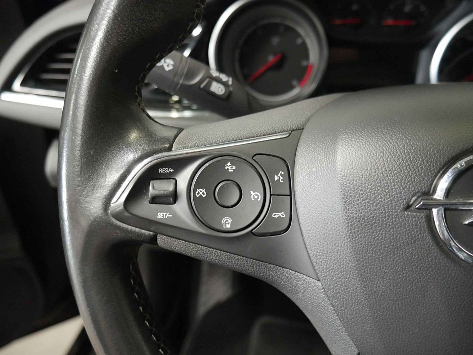 Opel Insignia 2.0CDTi 
