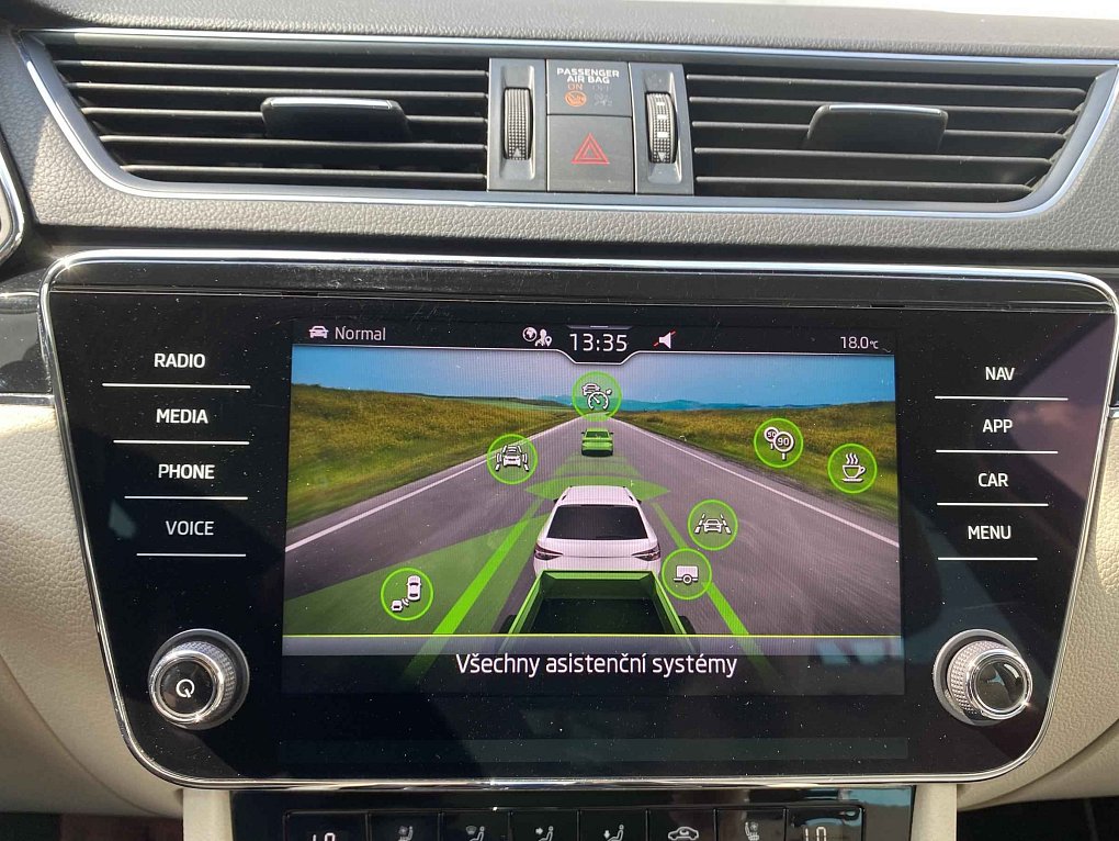 Škoda Superb III 2.0 TDi L&K