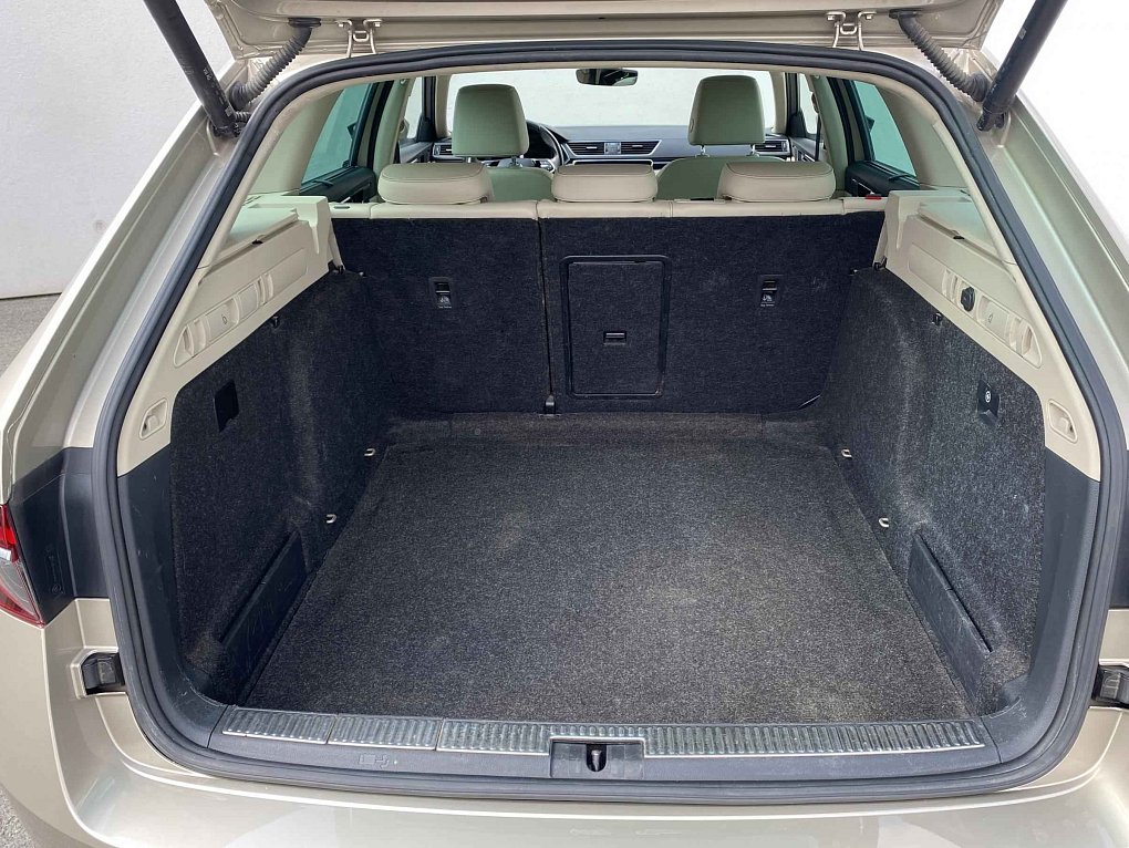Škoda Superb III 2.0 TDi L&K