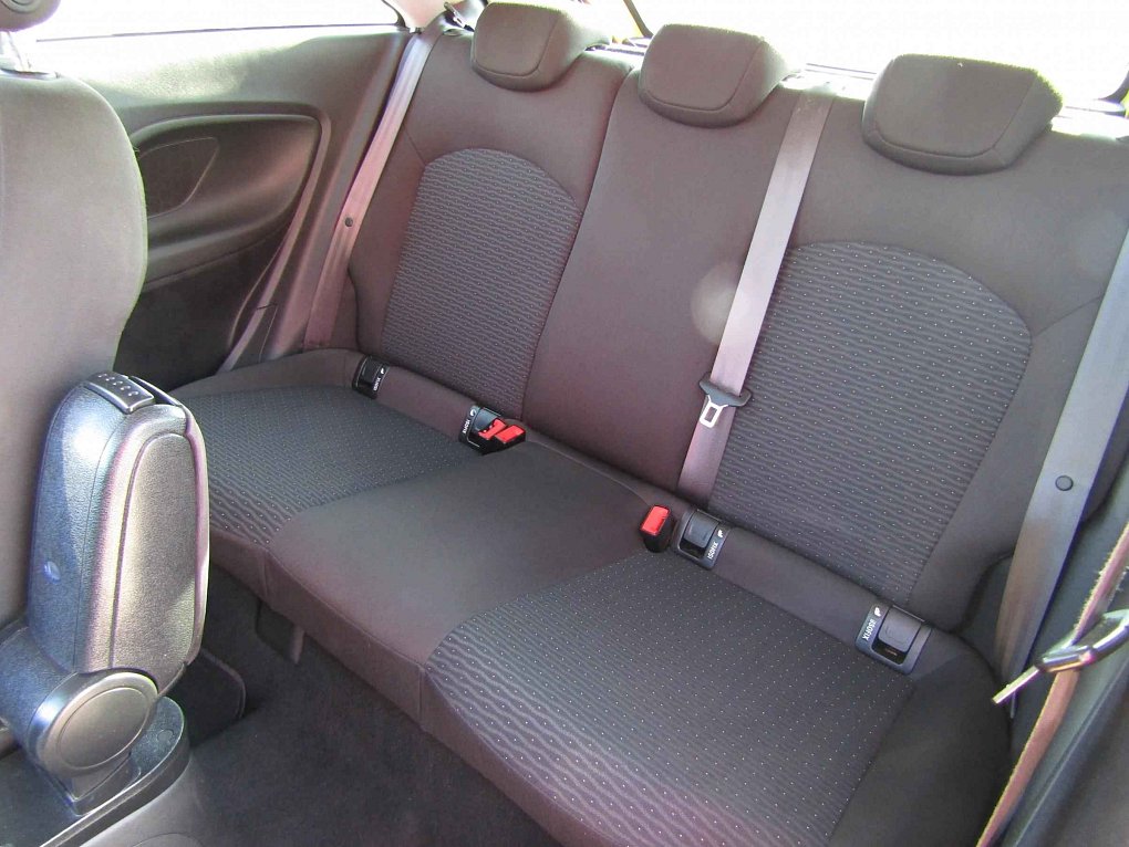 Opel Corsa 1.4 16V 