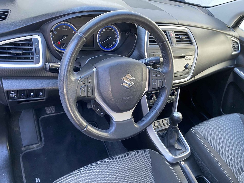 Suzuki S-Cross 1.6 VVT Club