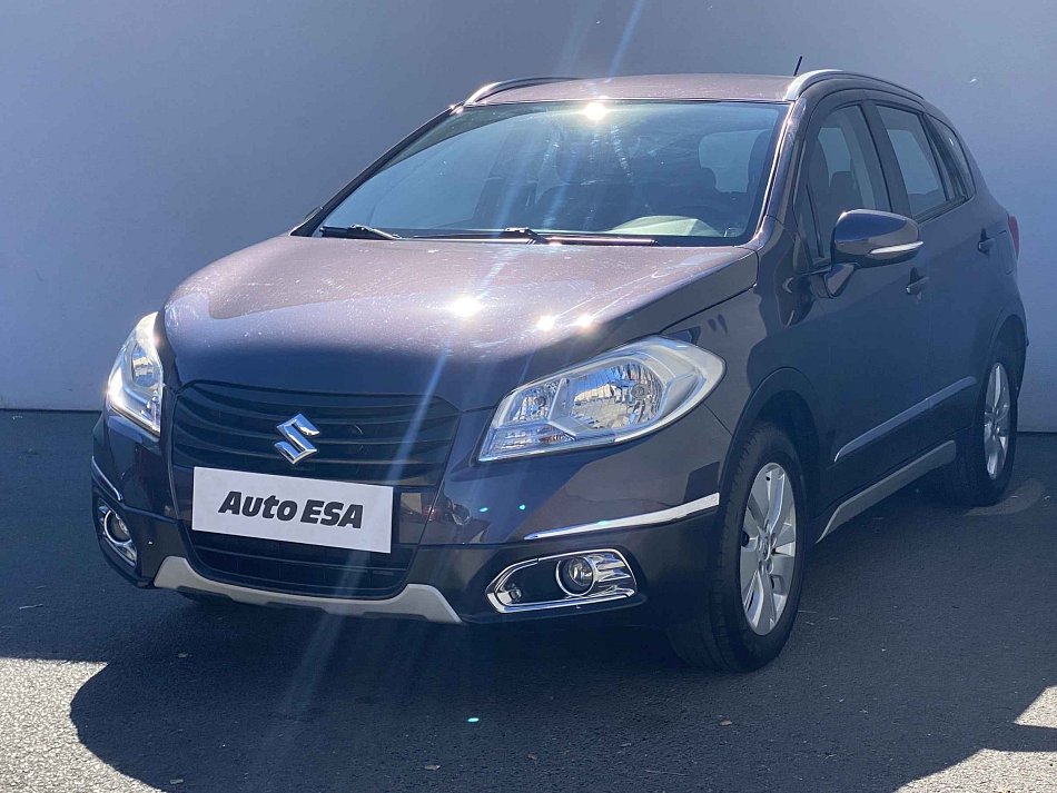 Suzuki S-Cross 1.6 VVT Club