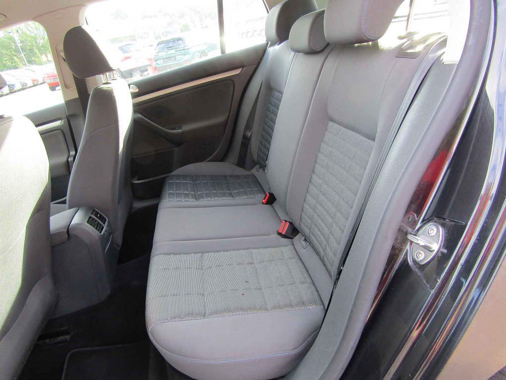 Volkswagen Golf 1.6i 