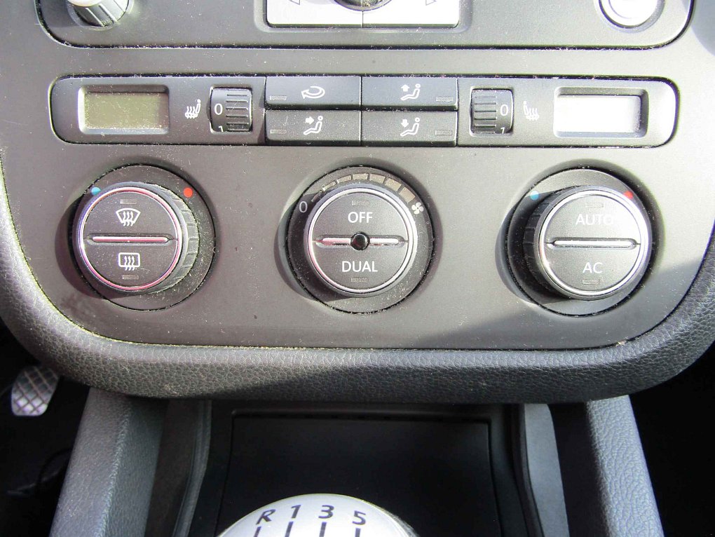 Volkswagen Golf 1.6i 