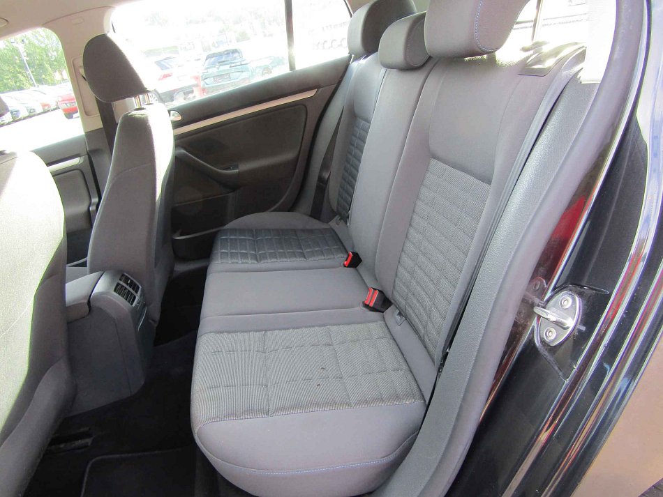Volkswagen Golf 1.6i 