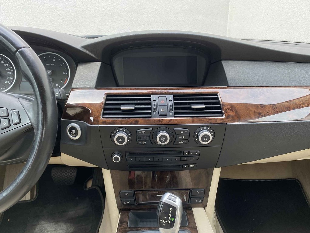 BMW Řada 5 4.0i  540i