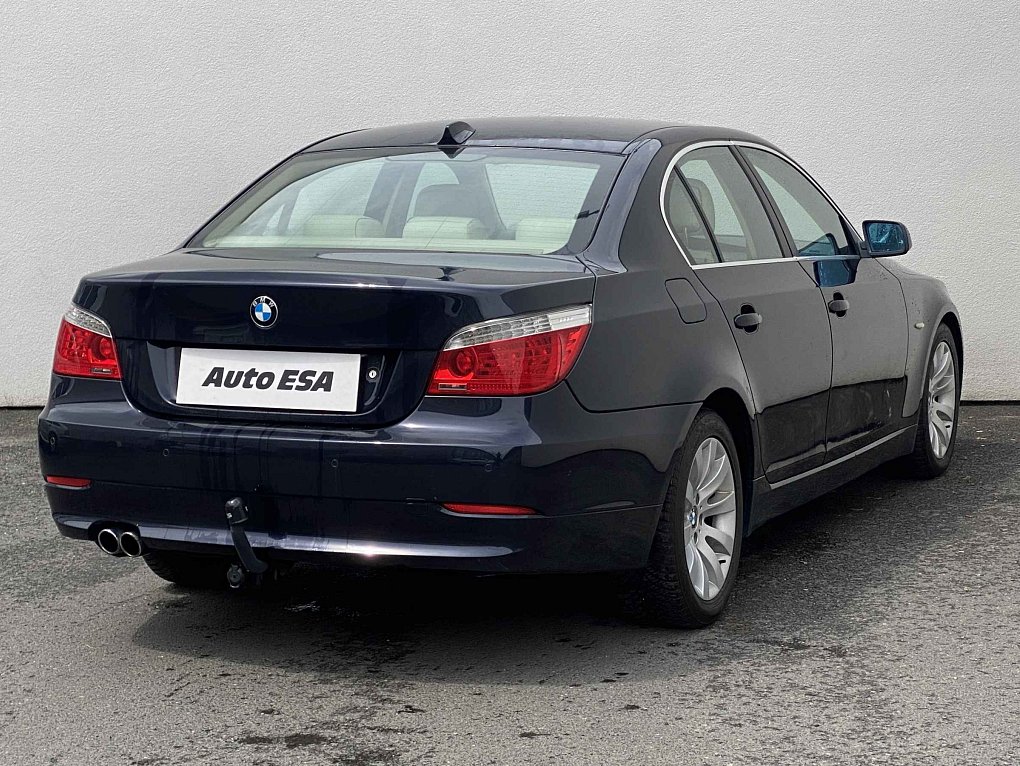 BMW Řada 5 4.0i  540i