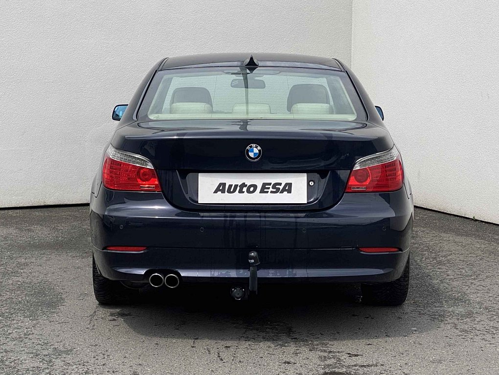 BMW Řada 5 4.0i  540i